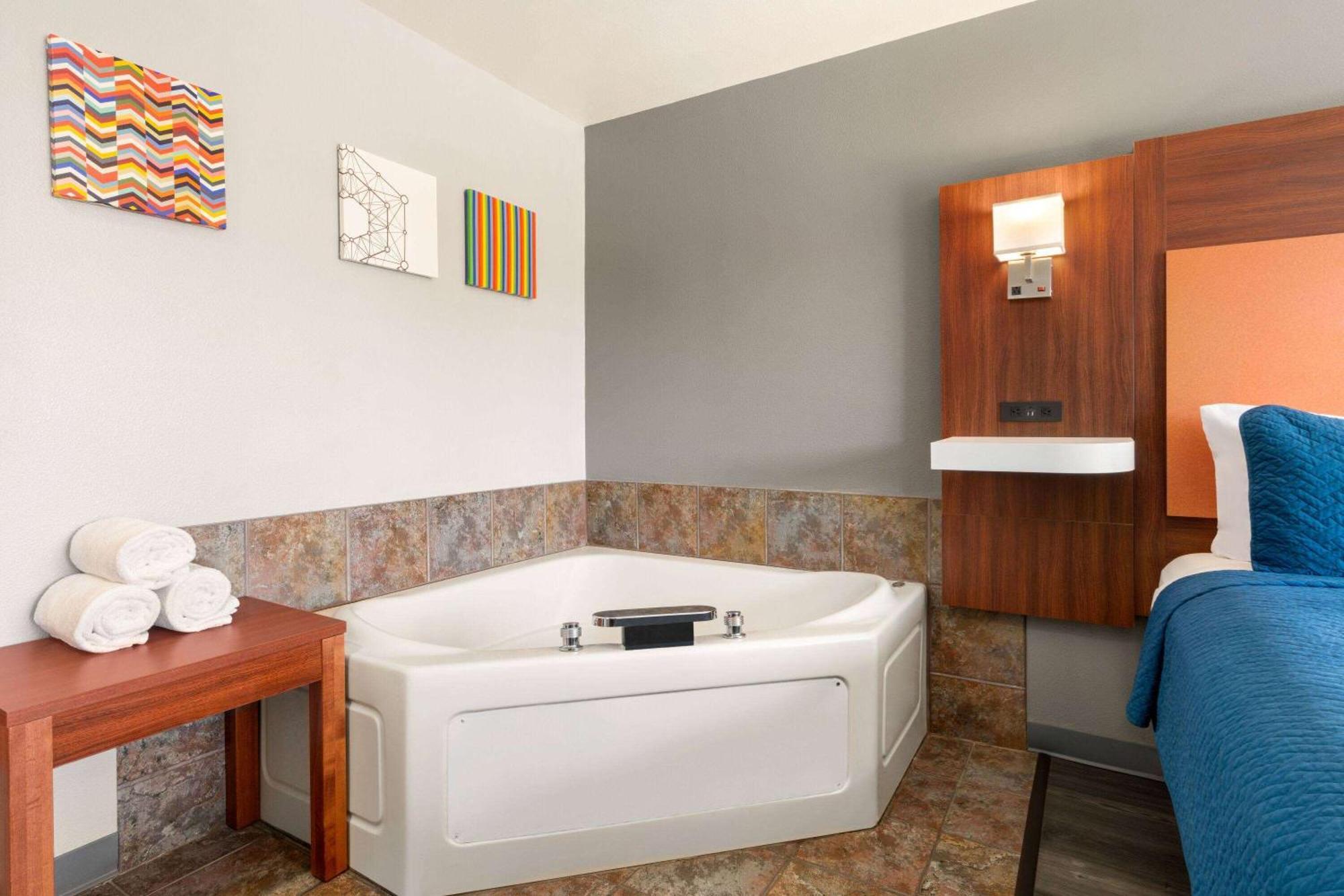 Travelodge By Wyndham Hotel Depoe Bay