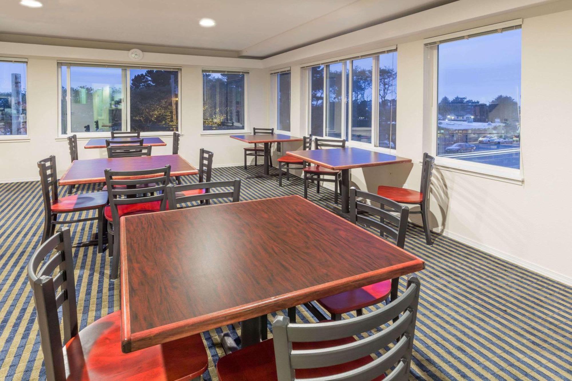 Travelodge By Wyndham Hotel 2*